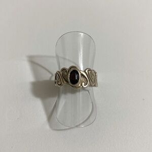 925 Sterling Silver Modern Style Ring w Black Stone Size 5.25